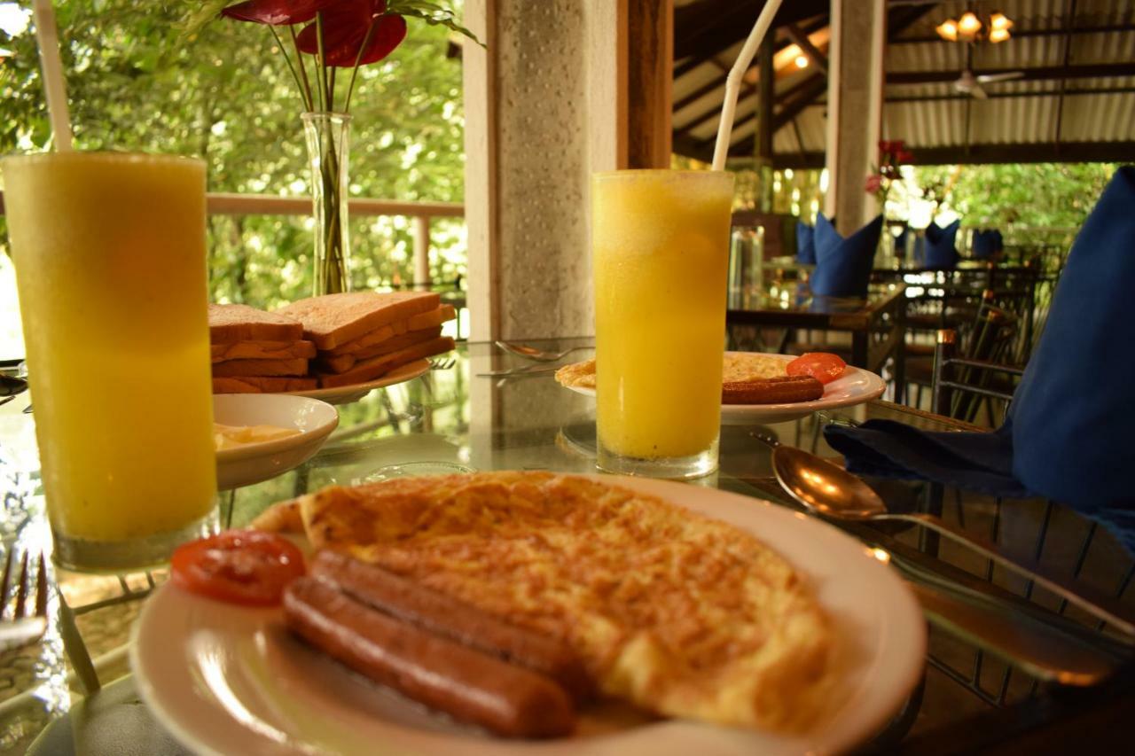 Plantation Hotel Helarambe 外观 照片